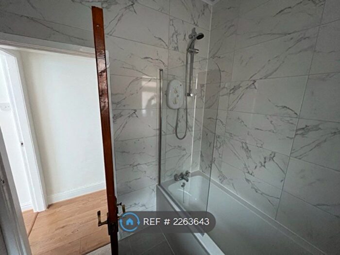 3 Bedroom Terraced House To Rent In Manchester, Manchester, M16