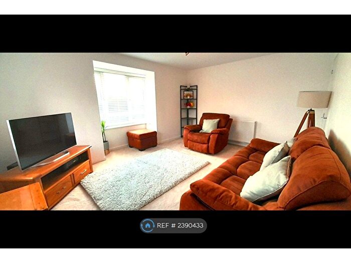 3 Bedroom Semi-Detached House To Rent In Brandling Crescent, Leeds, LS10