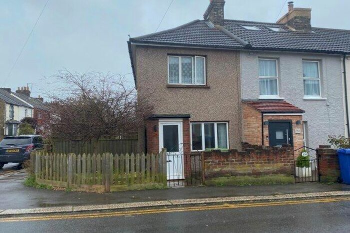 3 Bedroom Property To Rent In Shortlands Road, Sittingbourne, ME10