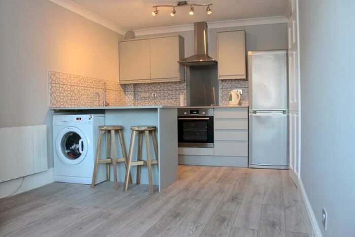 2 Bedroom Apartment To Rent In Manor Road Northampton, NN2