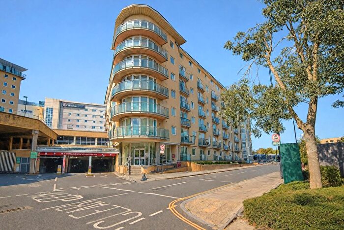 1 Bedroom Flat For Sale In Bedfont Lane, Feltham, TW13