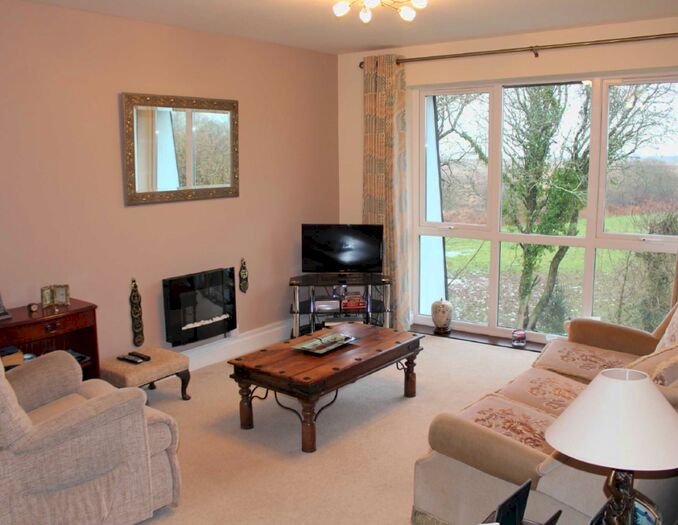 2 Bedroom Apartment To Rent In Willow Court, Clyne Common, SA3