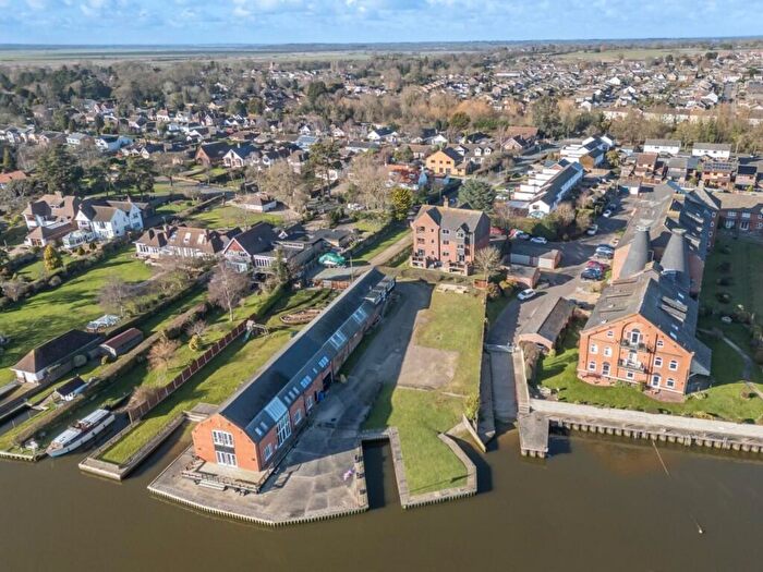 3 Bedroom Apartment For Sale In Maltsters Way, Oulton Broad, NR32