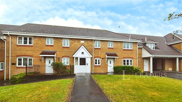 2 Bedroom Flat To Rent In Park Cottage Drive, Fareham, Hampshire, PO15