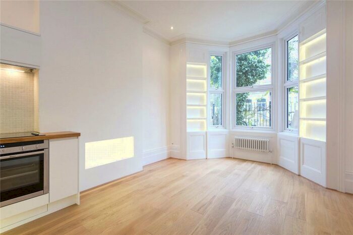 1 Bedroom Flat To Rent In Bodney Road, Hackney, London, E8