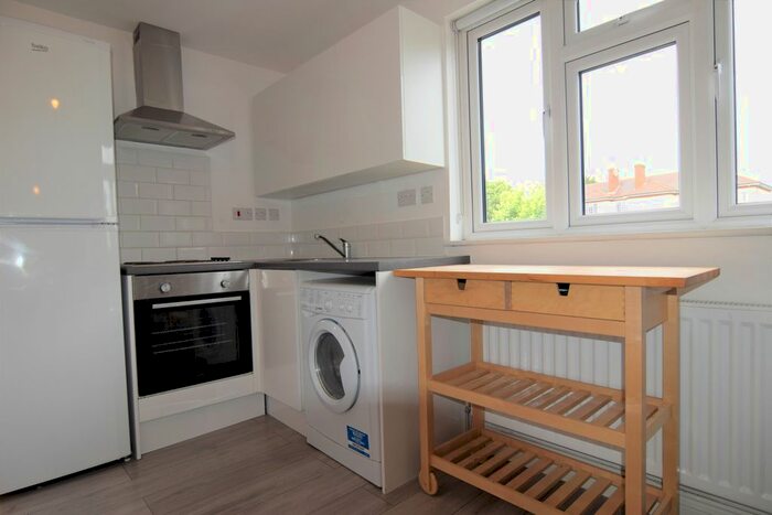 1 Bedroom Flat To Rent In Shirehall Estate, Hendon, London, NW4