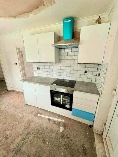 4 Bedroom Semi-Detached House To Rent In Tadcaster Road, Sunderland, SR3