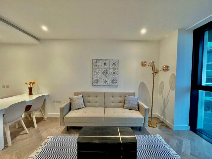 1 Bedroom Apartment To Rent In London Dock, Arrivalley Square, Street Katharine's & Wapping, London, E1W