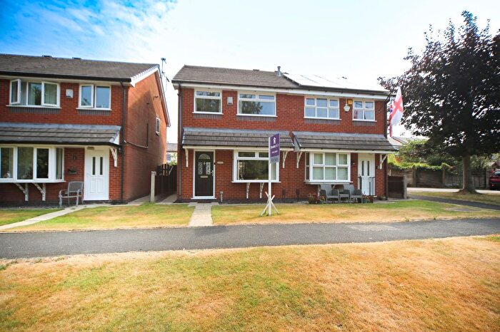 3 Bedroom Semi-detached House For Sale In Abbey Court, Wigan, WN6