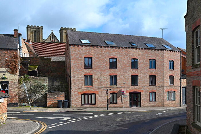 2 Bedroom Flat To Rent In Duck Hill, Ripon, HG4