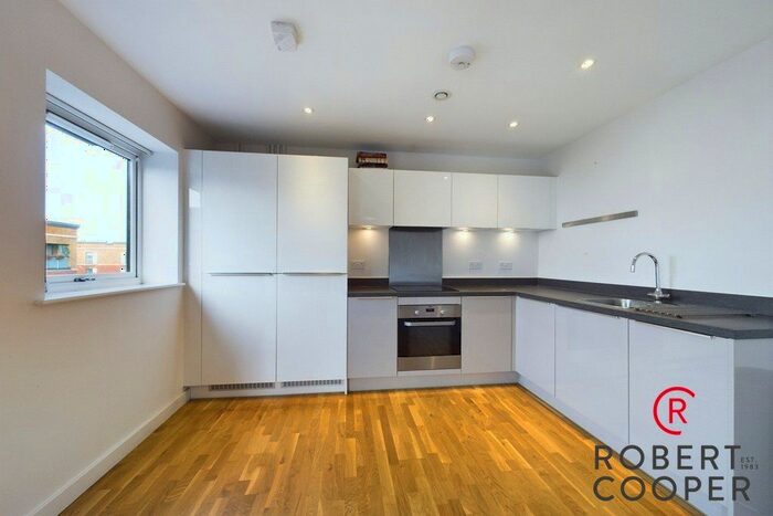 2 Bedroom Flat To Rent In Fawn Court, Arla Place, Ruislip, HA4