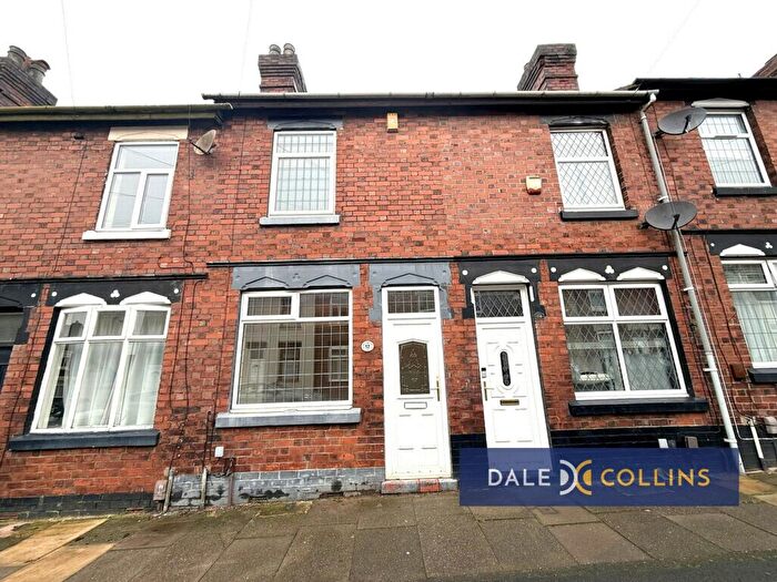 Terraced House To Rent In May Place, Fenton, ST4