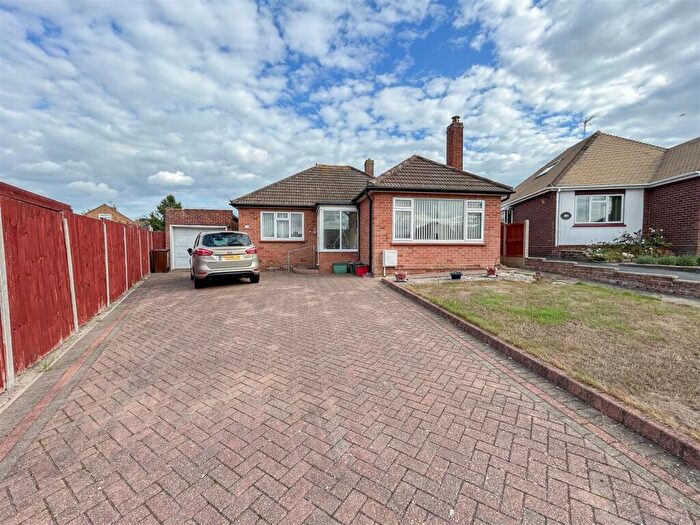 2 Bedroom Detached House For Sale In Merrymount Gardens, Clacton-On-Sea, CO15