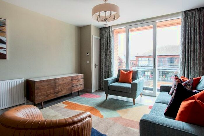 2 Bedroom Flat To Rent In Ormeau Road, Belfast, BT7