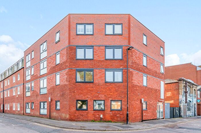 1 Bedroom Flat To Rent In Upper Banister Street, Southampton, Hampshire, SO15