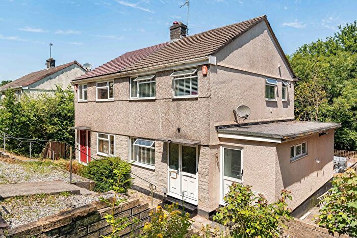 3 Bedroom Semi Detached House For Sale In Beeston Walk, Plymouth, PL3