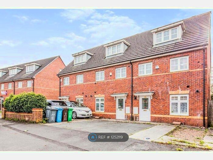 3 Bedroom Terraced House To Rent In Alderglen Road, Manchester M8
