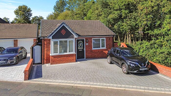 2 Bedroom Detached Bungalow For Sale In Nicol Road, Ashton-In-Makerfield, WN4