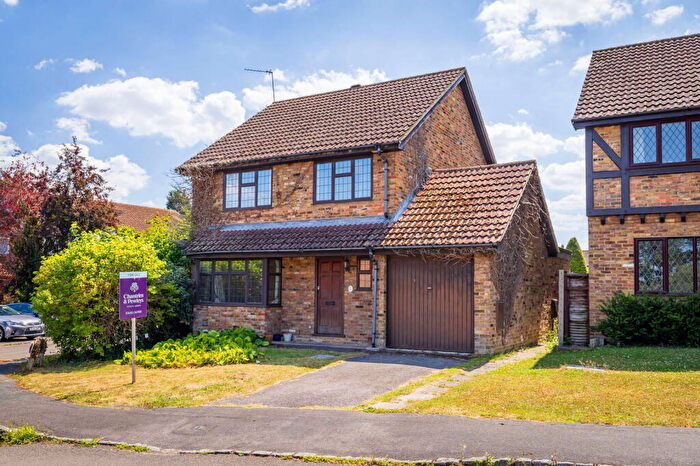 4 Bedroom Detached House For Sale In Chatfield Drive, Merrow Park, GU4