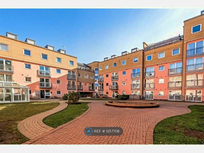 1 Bedroom Flat To Rent In Wooldridge Close, Feltham TW14