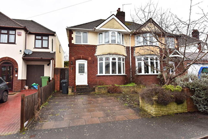 3 Bedroom Semi Detached House For Sale In Wordsley, Windsor Grove, DY8