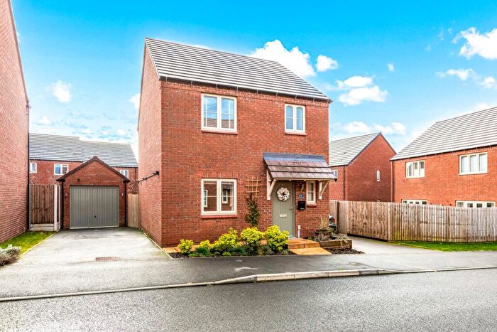 3 Bedroom Detached House For Sale In Blossom Close, Lutterworth, LE17