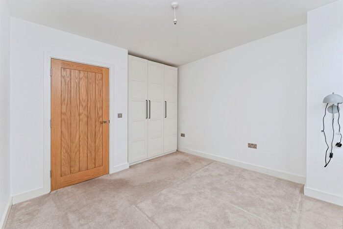 1 Bedroom Flat For Sale In Canal Street, Chester, CH1