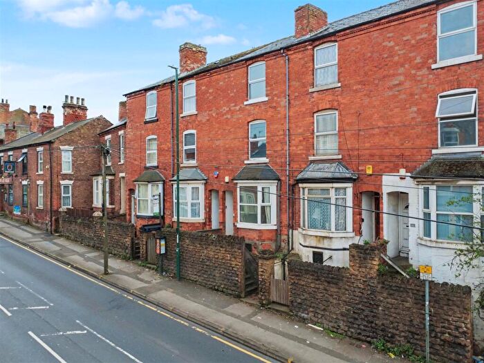 4 Bedroom House For Sale In Nottingham Road, Nottingham, NG7