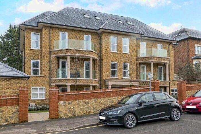 2 Bedroom Flat To Rent In Albury Road, Guildford, GU1