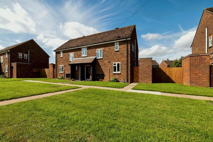 3 Bedroom Semi-Detached House For Sale In Third Avenue, Scampton, Lincoln, LN1