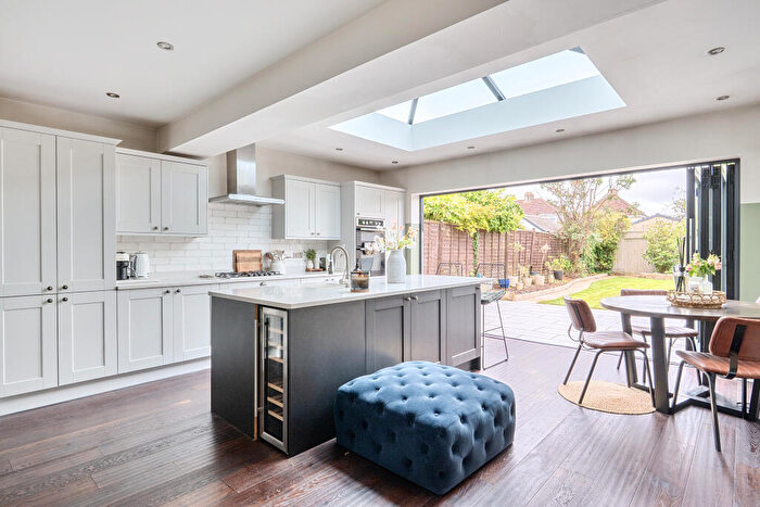 3 Bedroom Semi-Detached House For Sale In Grosvenor Road, Kingshill, Swindon, SN1