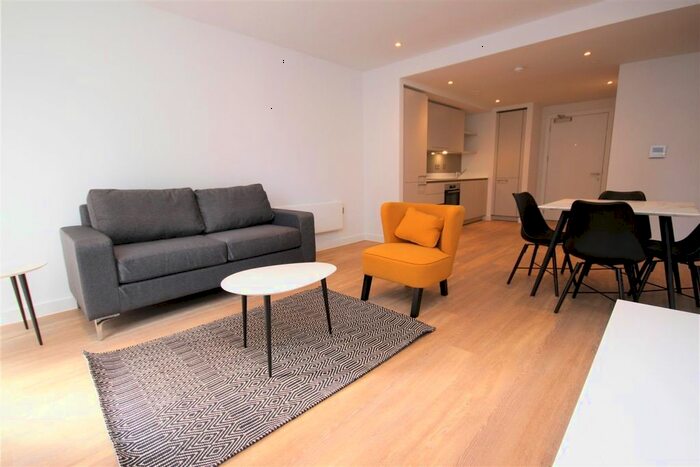 1 Bedroom Flat To Rent In Whitworth Street, Manchester, M1