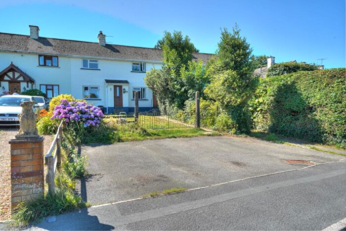 3 Bedroom Terraced House For Sale In Kingsway, South Molton, EX36
