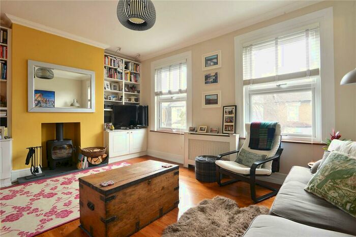 3 Bedroom Apartment To Rent In Ondine Road, Peckham Rye, London, SE15