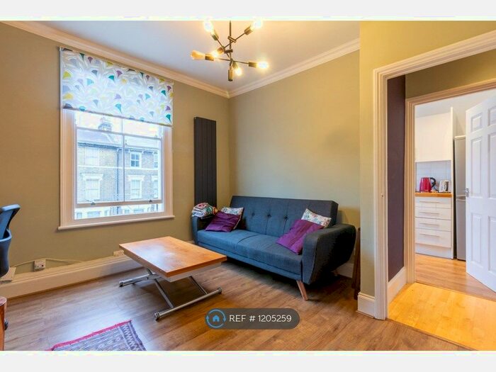2 Bedroom Flat To Rent In Brockley, London SE4