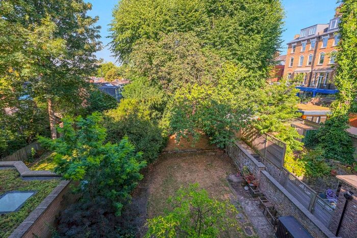 2 Bedroom Flat For Sale In Fitzjohns Avenue, Hampstead, London, NW3