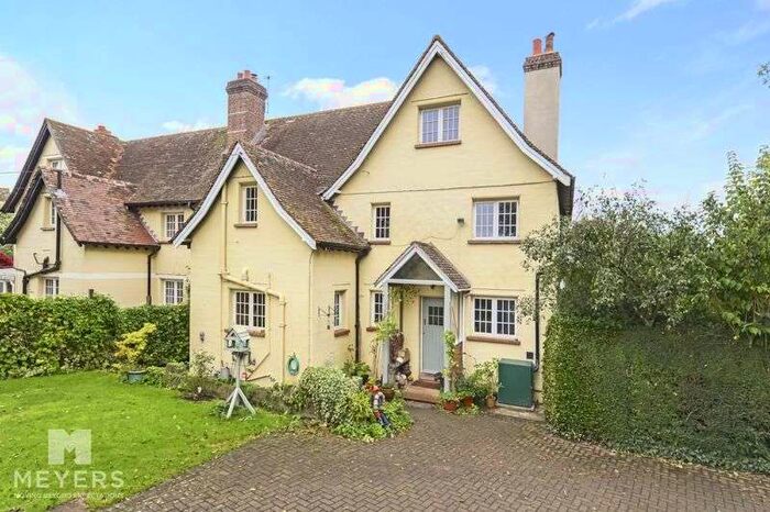 6 Bedroom Property For Sale In Milborne Wood, Dorchester, DT2