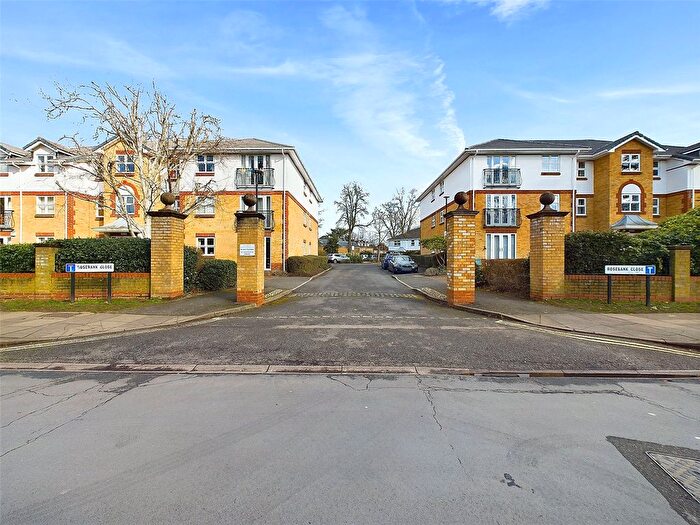 1 Bedroom Flat To Rent In Rosebank Close, Teddington, TW11