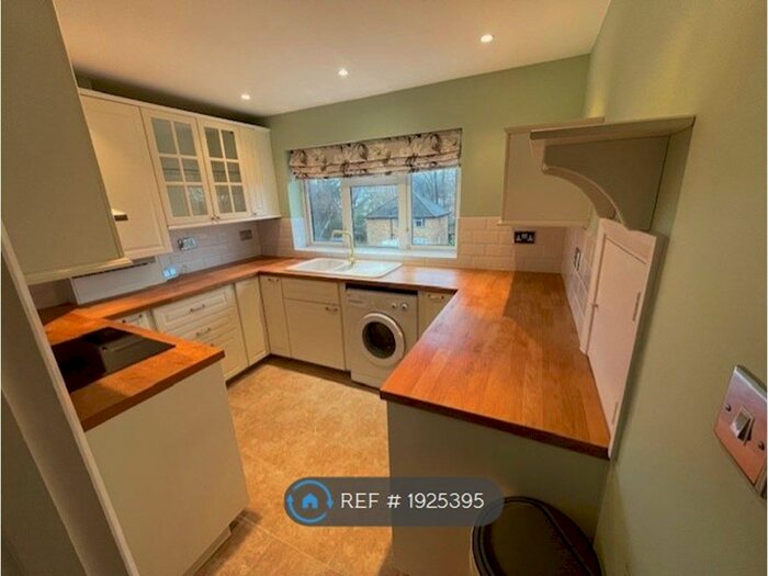 2 Bedroom Maisonette To Rent In Park Road, Brentwood, CM14