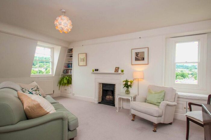 2 Bedroom Apartment To Rent In Johnstone Street, BA2