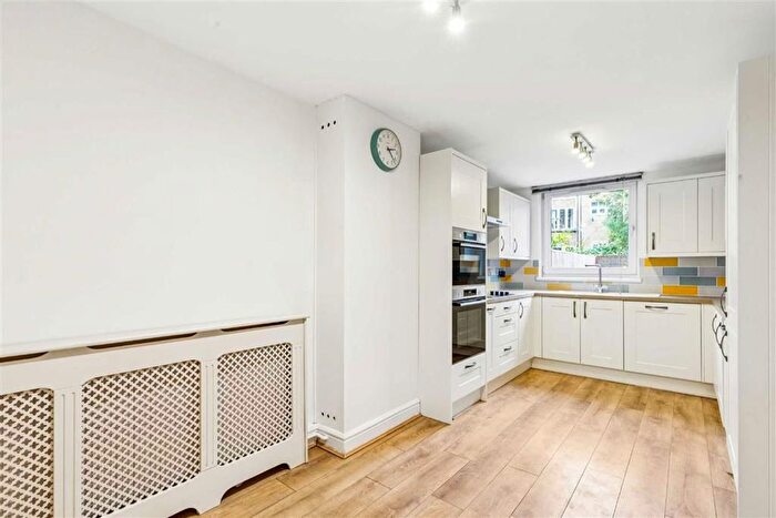 3 Bedroom Terraced House To Rent In More Close, London, W14