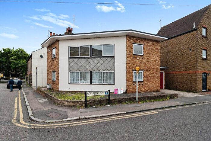4 Bedroom Maisonette For Sale In Mildmay Road, Chelmsford, CM2