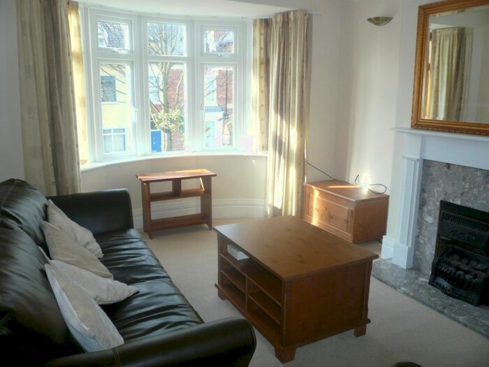 2 Bedroom Flat To Rent In Stannington Grove, Heaton, Newcastle Upon Tyne, NE6