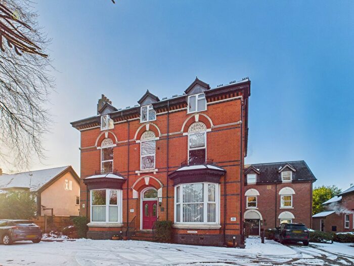 2 Bedroom Flat For Sale In Birmingham Road, Sutton Coldfield, B72