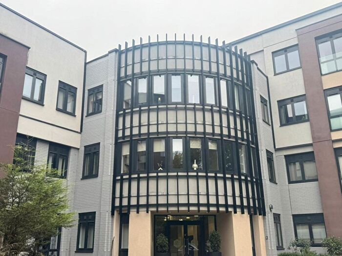 1 Bedroom Flat For Sale In Broadoaks, Streetsbrook Road, Solihull, B91