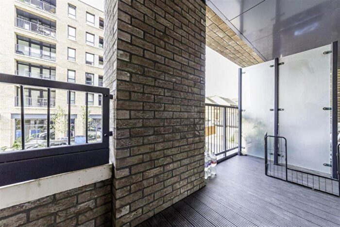 1 Bedroom Apartment For Sale In Aurora Point, Marine Wharf East, SE16