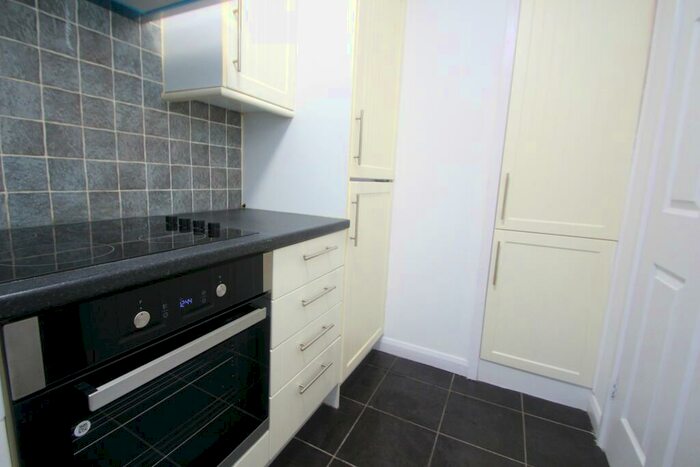 1 Bedroom Flat To Rent In Milngavie Road, Bearsden, G61