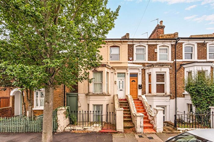 3 Bedroom End Terrace House For Sale In Chaucer Road, Poets Corner, Acton, London, W3