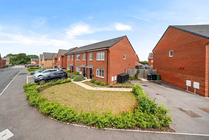 3 Bedroom Semi-Detached House For Sale In Pomona Way, Shefford, SG17