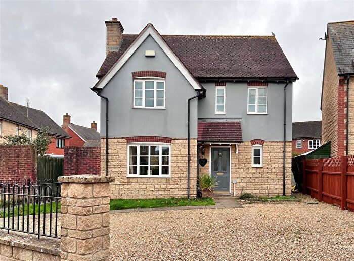 4 Bedroom Detached House For Sale In Marlott Road, Gillingham, SP8